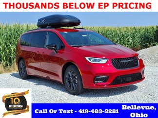 New 2025 Chrysler Pacifica Select image 1