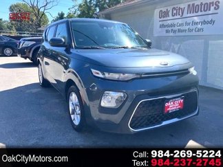 Used 2020 Kia Soul S image 1