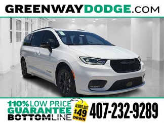 New 2025 Chrysler Pacifica Select image 1