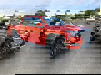 New 2025 Nissan Frontier PRO-4X w/ Pro Convenience Package image 1