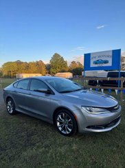 Used 2015 Chrysler 200 S image 1