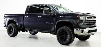 Used 2024 Chevrolet Silverado 2500 LTZ image 1