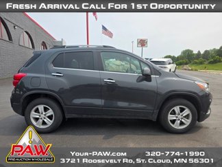 Used 2017 Chevrolet Trax LT w/ LT Convenience Package image 1