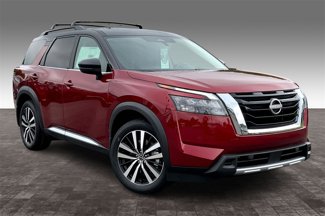 New 2025 Nissan Pathfinder Platinum image 1