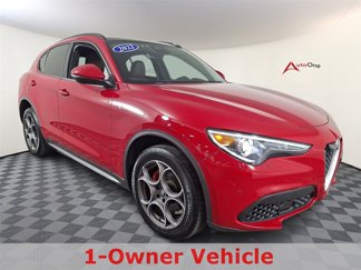 Used 2022 Alfa Romeo Stelvio Ti image 1