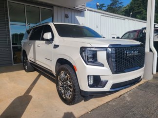 Used 2023 GMC Yukon XL Denali Ultimate image 1