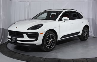 Used 2024 Porsche Macan image 1