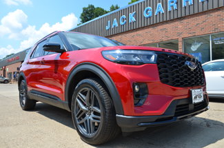 New 2025 Ford Explorer ST-Line image 1