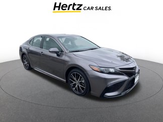Used 2024 Toyota Camry SE image 1