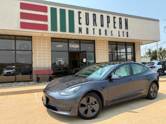 Used 2021 Tesla Model 3 Standard Range Plus image 1