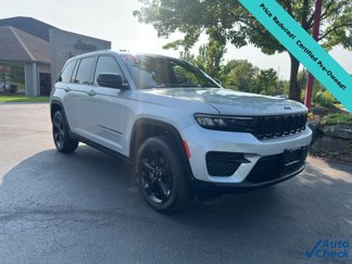 Certified 2023 Jeep Grand Cherokee Altitude image 1