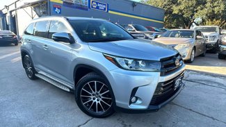 Used 2017 Toyota Highlander SE image 1