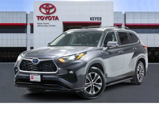 Certified 2023 Toyota Highlander XLE image 1