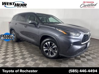 Used 2024 Toyota Highlander XLE image 1