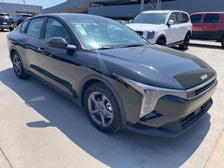 Certified 2025 Kia K4 LXS image 1
