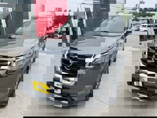 New 2025 Nissan Pathfinder SL image 1