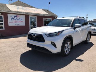Used 2020 Toyota Highlander LE image 1