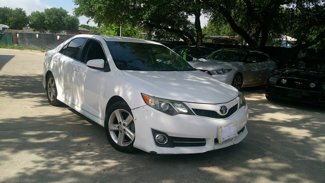 Used 2014 Toyota Camry SE image 1