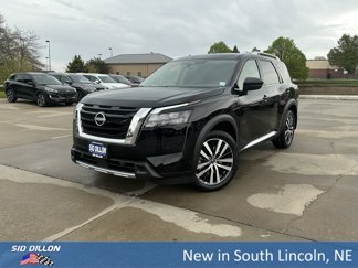 New 2025 Nissan Pathfinder Platinum image 1