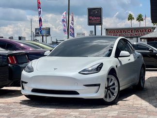 Used 2022 Tesla Model 3 Standard Range image 1