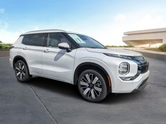 New 2025 Mitsubishi Outlander SEL image 1