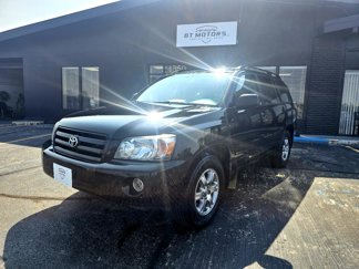 Used 2005 Toyota Highlander 4WD V6 w/ 3rd Row image 1