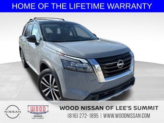New 2025 Nissan Pathfinder Platinum image 1