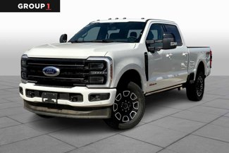 New 2025 Ford F350 4x4 Crew Cab Super Duty image 1