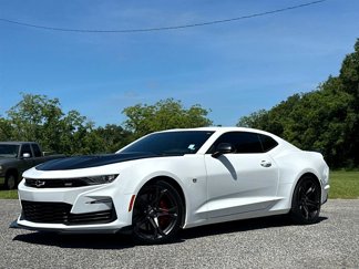 Used 2021 Chevrolet Camaro SS image 1
