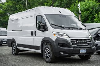 New 2025 RAM ProMaster 3500 w/ Quick Order Package 22G SLT image 1