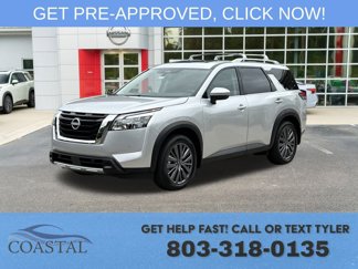New 2025 Nissan Pathfinder SL w/ SL Premium Package image 1