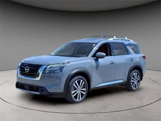 New 2025 Nissan Pathfinder Platinum image 1