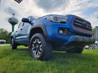 Used 2017 Toyota Tacoma TRD Off-Road w/ Premium & Technology Package image 1