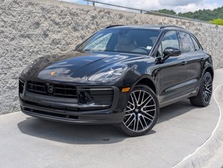 New 2025 Porsche Macan image 1