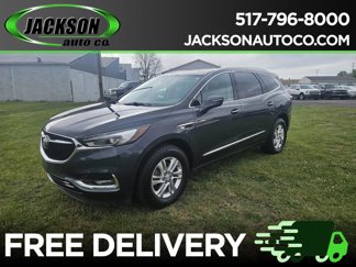 Used 2018 Buick Enclave Essence image 1