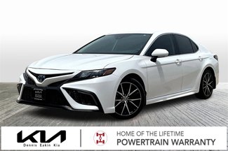 Used 2024 Toyota Camry SE image 1