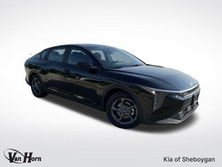 New 2025 Kia K4 LXS image 1
