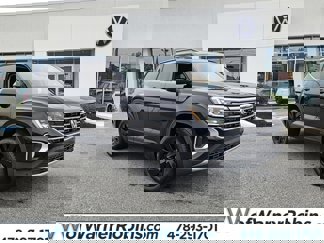 New 2025 Volkswagen Atlas SE image 1