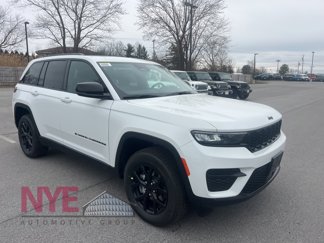New 2025 Jeep Grand Cherokee Altitude image 1