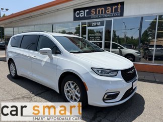 Used 2022 Chrysler Pacifica Touring-L image 1