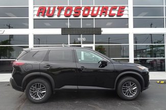 Used 2023 Nissan Rogue S image 1