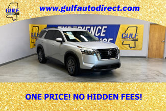Used 2025 Nissan Pathfinder SV image 1