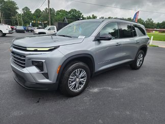 New 2025 Chevrolet Traverse LT image 1