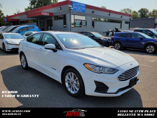 Used 2019 Ford Fusion SE image 1