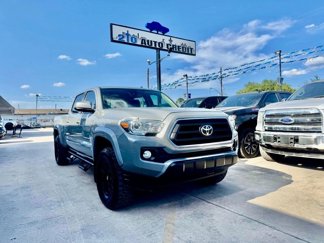 Used 2021 Toyota Tacoma SR5 image 1