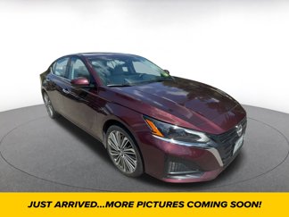 Used 2024 Nissan Altima 2.5 SL image 1