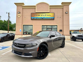 Used 2019 Dodge Charger SXT image 1