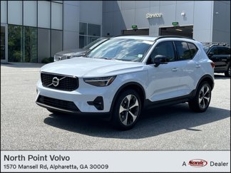 New 2026 Volvo XC40 B5 Plus image 1