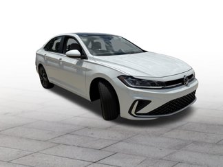Used 2025 Volkswagen Jetta SE image 1