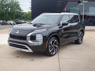 New 2025 Mitsubishi Outlander SEL image 1